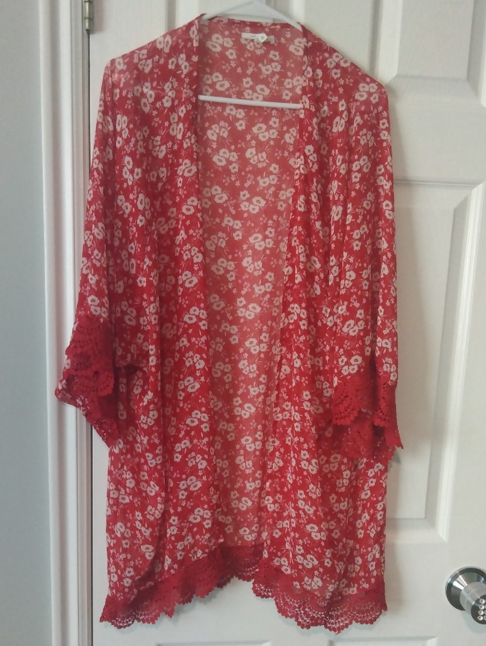 Maurices Red Floral Lace-Trim Kimono size XL